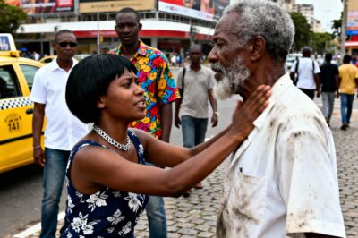 Mulher arrogante dá tapa em homem pobre em público, e ele sai de um jato particular no dia do seu noivado.