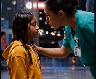 El Secreto de las Dos Cunas que Partió a México: El Magnate Alejandro Larios Tiró a su Hija Gemela a la Calle y 12 Años Después, Ella Regresó Descalza y Empapada para Salvar a la Hermana que Él Sí Quiso. Lo Que Ocurrió en la Habitación 407 Fue Capturado por las Cámaras y Cambió el Destino de un Imperio y una Familia. Esta es la Historia de Redención más Dolorosa y Viral de la Ciudad de México.