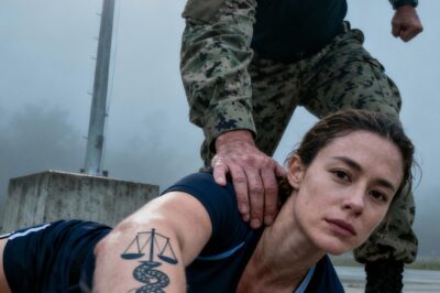 “Kneel Before Me!” They Kicked Her Down—She Broke Both Their Legs Before 173 Navy SEALs 🇺🇸