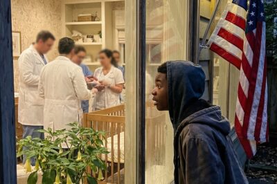 They Were The World’s Best Doctors, But They Were Watching The Billionaire’s Baby Die—Until The Poor Housekeeper’s Son Saw The One Detail Only He Could Recognize. He Risked His Freedom, His Home, And His Mother’s Job To Break Into The Mansion And Perform An Act So Shocking That The Security Guards Tackled Him To The Ground. But When The Truth About The “Gift” On The Windowsill Was Finally Revealed, It Exposed A Betrayal So Dark It Changed The Family Forever. What He Used To Save The Child Will Leave You Speechless.