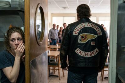 I never expected a shift at this diner in Kingman, Arizona would end in such total heartbreak.