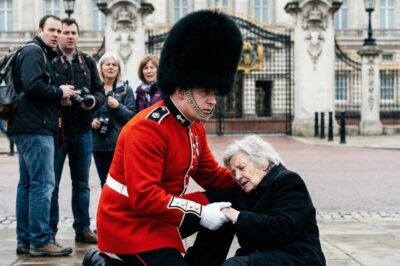 They Told Me “Stand Still Or Be Court-Martialed,” But When I Saw Her Collapse In London, I Chose To Be A Human Instead Of A Soldier