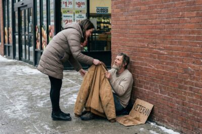 I draped my late husband’s favorite coat over a freezing veteran in downtown Chicago, thinking I’d never see it again, but a week later, a mysterious email with a shocking subject line left me trembling in my kitchen