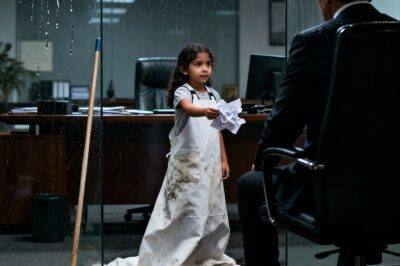 La niña del delantal gigante que cruzó la CDMX sola para salvar a su mamá y terminó salvándome a mí.