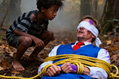 Ignored by everyone in town, a barefoot boy in rural Tennessee became the only hope for a kidnapped tycoon left to perish in the dirt, proving that a hero can look like a suspect.