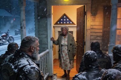 I Locked Eyes With Nine Monsters In A Blizzard And Opened My Door