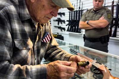 THE OLD MAN, THE BROKEN RIFLE, AND THE PENNY THAT SHAMED AN EXPERT