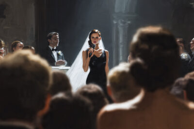 Betrayed in Chicago: After discovering my fiancé’s secret plan to leave me penniless with a rigged prenup, I swapped myself with a hired actress and wore a black funeral dress to expose his crimes at the altar.