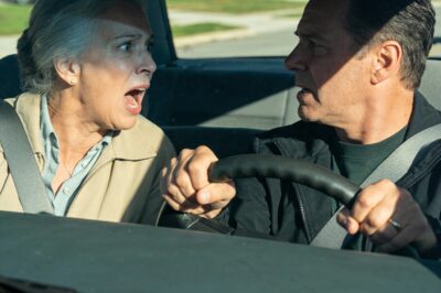 They Treat Me Like The Help And My Sister Like Royalty, But When I Said I’d Leave “In A Heartbeat,” My Mother Started Crying Victim.