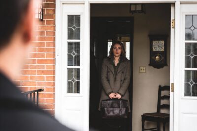 Husband Dismantles Wife’s Secret Double Life After Discovering Her “Emergency Meetings” Were Spent at Colleague’s Apartment