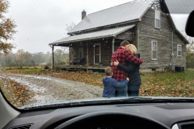 I thought my husband was fixing fences at his parents’ farm in Spokane, until I drove three hours to surprise him and discovered a secret blonde woman, a hidden child, and a double life that shattered my world.